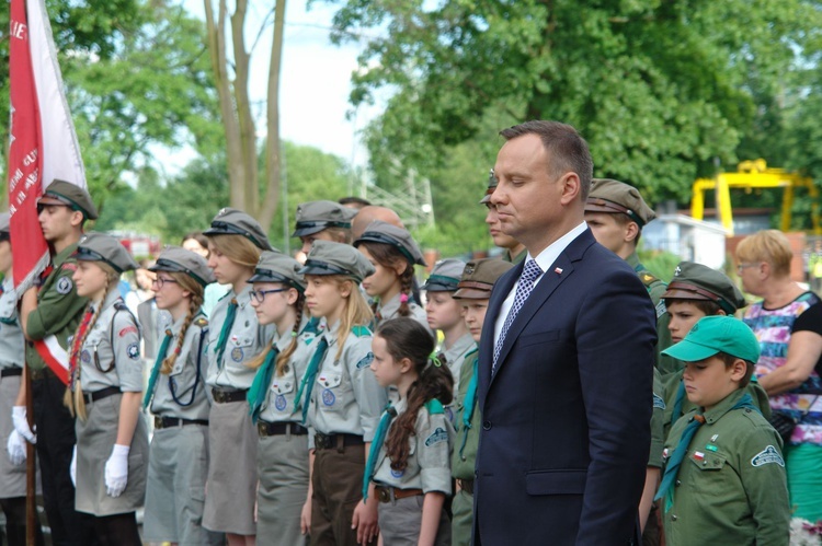 Prezydent RP przy grobie powstańców śląskich w Gliwicach