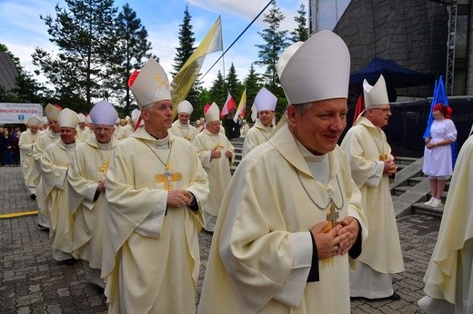 Episkopat Polski w kościele św. Krzyża w Zakopanem