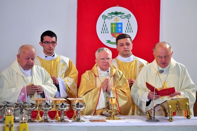 Episkopat Polski w kościele św. Krzyża w Zakopanem