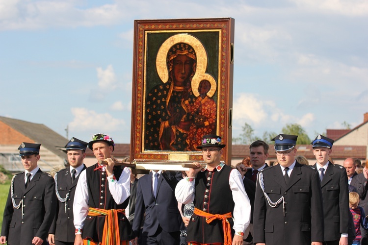 Powitanie ikony MB Częstochowskiej w Bąkowie