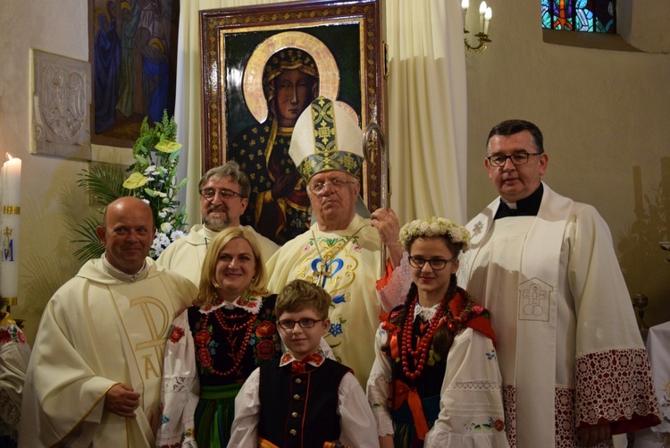 Powitanie ikony MB Częstochowskiej w Chruślinie