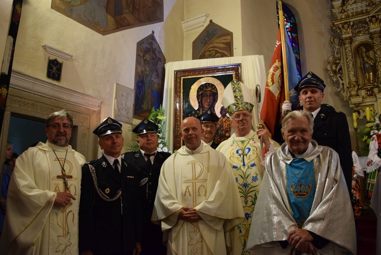 Powitanie ikony MB Częstochowskiej w Chruślinie