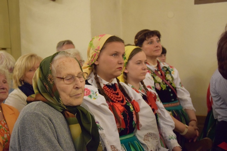 Powitanie ikony MB Częstochowskiej w Chruślinie