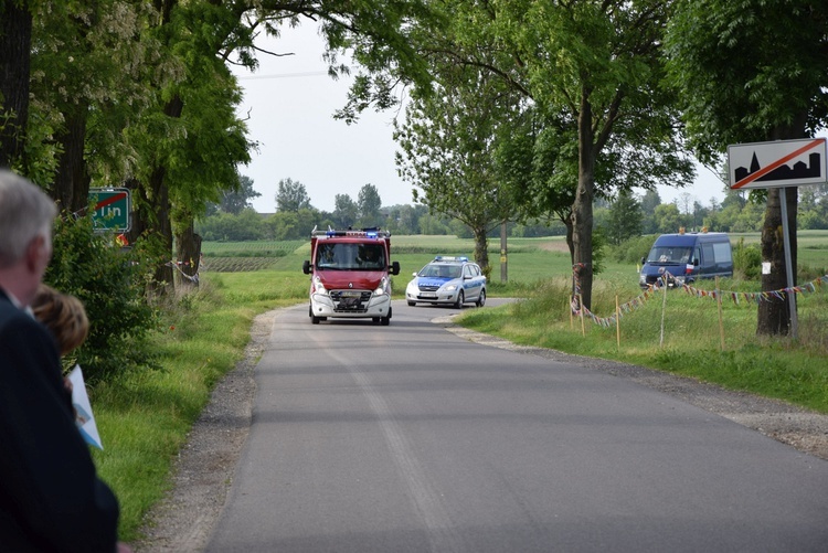 Powitanie ikony MB Częstochowskiej w Chruślinie