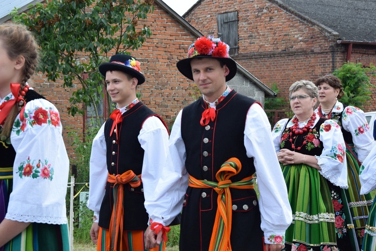 Powitanie ikony MB Częstochowskiej w Chruślinie