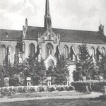Zaglądamy do archiwum 100-letniej parafii franciszkańskiej!
