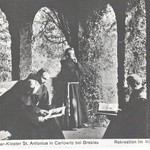 Zaglądamy do archiwum 100-letniej parafii franciszkańskiej!