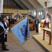 Poświęcenia nowego sztandaru PZKS dokonał ks. Józef Domoradzki CR