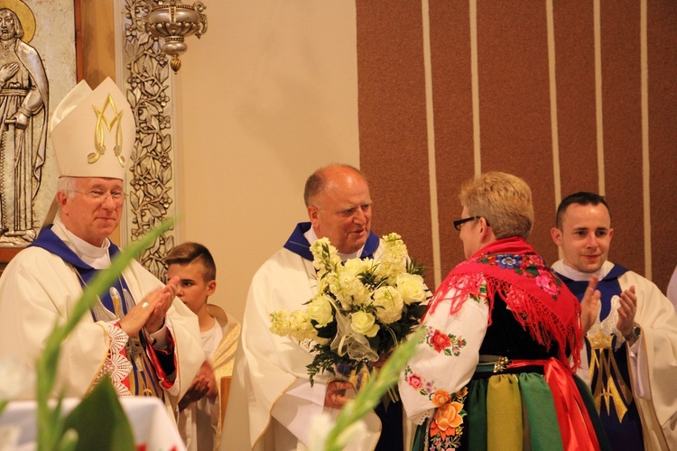 Powitanie ikony MB Częstochowskiej w parafii Chrystusa Dobrego Pasterza w Łowiczu