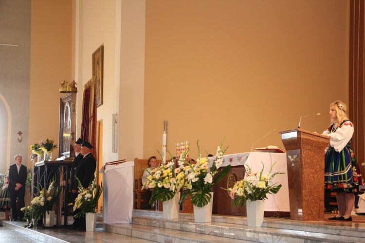 Powitanie ikony MB Częstochowskiej w parafii Chrystusa Dobrego Pasterza w Łowiczu