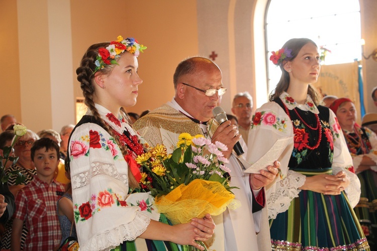 Powitanie ikony MB Częstochowskiej w parafii Chrystusa Dobrego Pasterza w Łowiczu