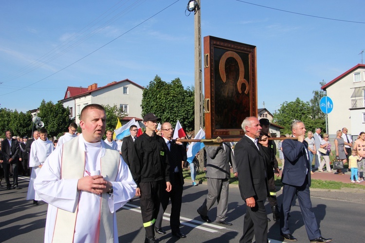 Powitanie ikony MB Częstochowskiej w parafii Chrystusa Dobrego Pasterza w Łowiczu