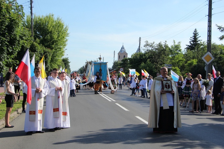 Powitanie ikony MB Częstochowskiej w parafii Chrystusa Dobrego Pasterza w Łowiczu