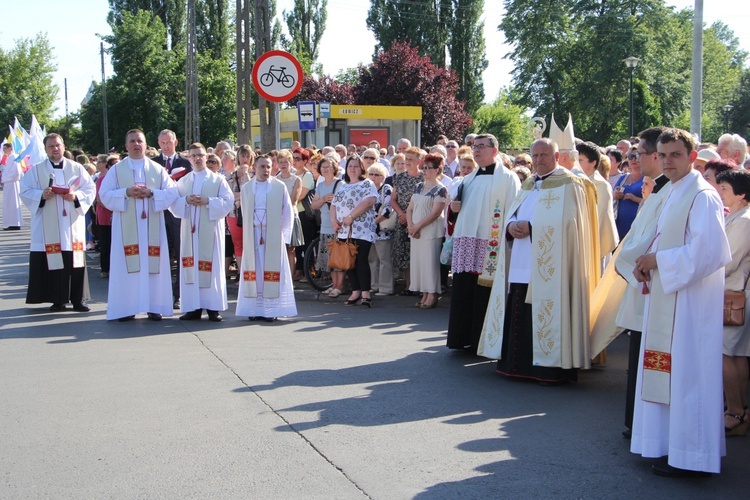 Powitanie ikony MB Częstochowskiej w parafii Chrystusa Dobrego Pasterza w Łowiczu