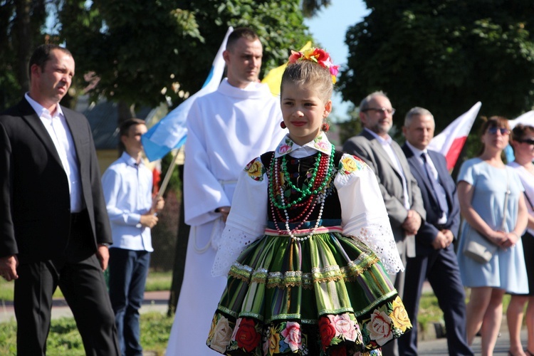 Powitanie ikony MB Częstochowskiej w parafii Chrystusa Dobrego Pasterza w Łowiczu