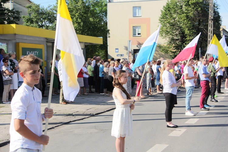 Powitanie ikony MB Częstochowskiej w parafii Chrystusa Dobrego Pasterza w Łowiczu