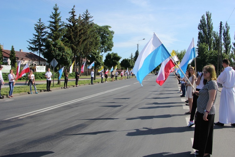 Powitanie ikony MB Częstochowskiej w parafii Chrystusa Dobrego Pasterza w Łowiczu