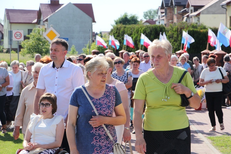 Powitanie ikony MB Częstochowskiej w parafii Chrystusa Dobrego Pasterza w Łowiczu