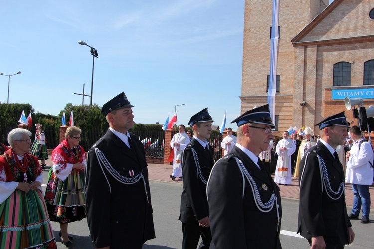 Powitanie ikony MB Częstochowskiej w parafii Chrystusa Dobrego Pasterza w Łowiczu