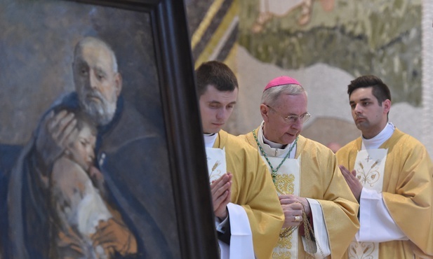 Abp Gądecki: potrzebny jest oddolny solidaryzm społeczny