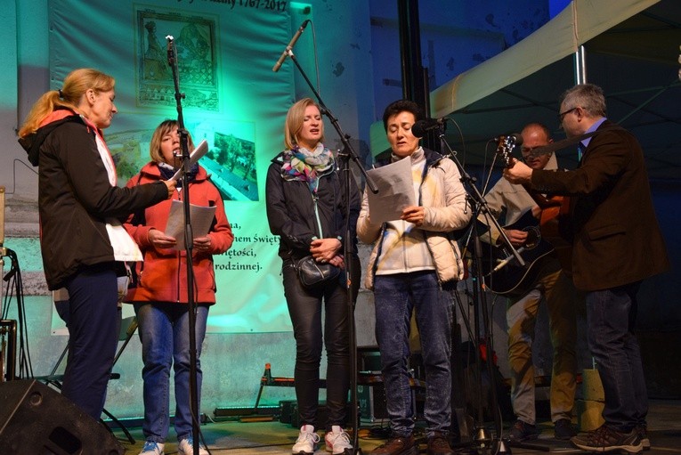 Nocna pielgrzymka z Miedniewic do Niepokalanowa