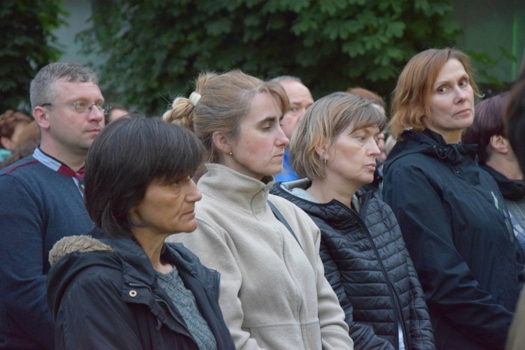 Nocna pielgrzymka z Miedniewic do Niepokalanowa