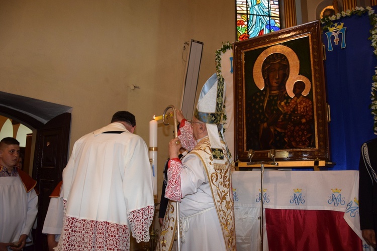 Powitanie ikony MB Częstochowskiej w Łyszkowicach