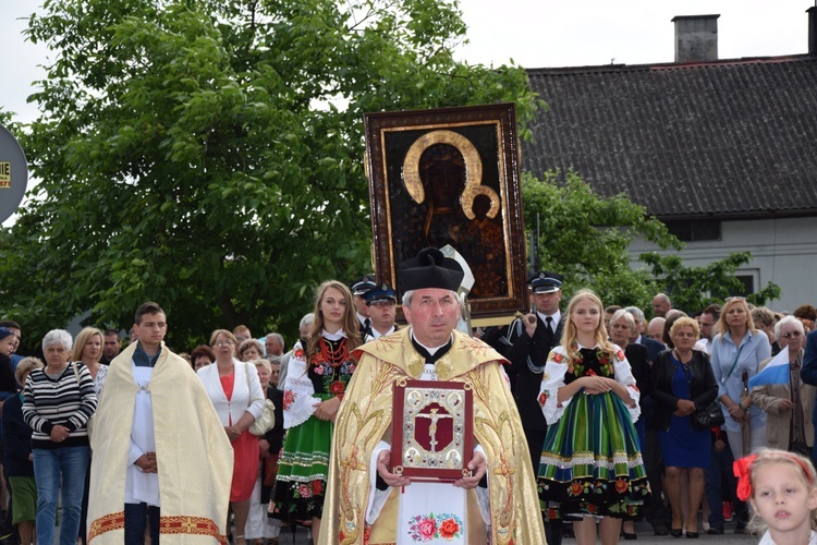 Powitanie ikony MB Częstochowskiej w Łyszkowicach