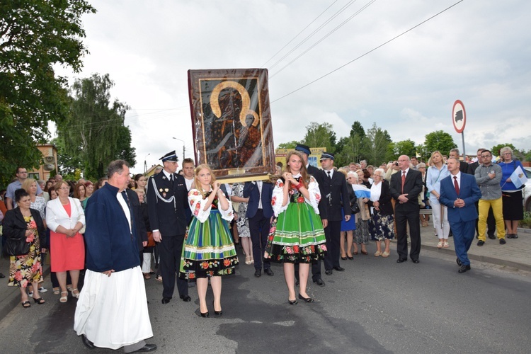 Powitanie ikony MB Częstochowskiej w Łyszkowicach