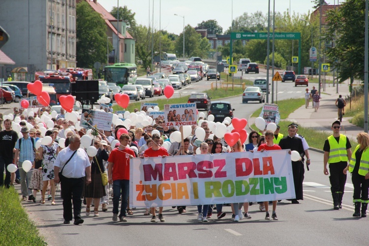 Marsz dla życia i mecz charytatywny