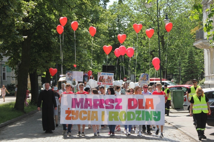 Marsz dla życia i mecz charytatywny