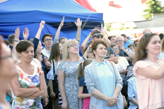 Festyn parafialny na radomskich Glinicach