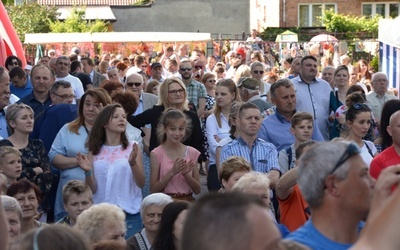 Festyn parafialny na radomskich Glinicach