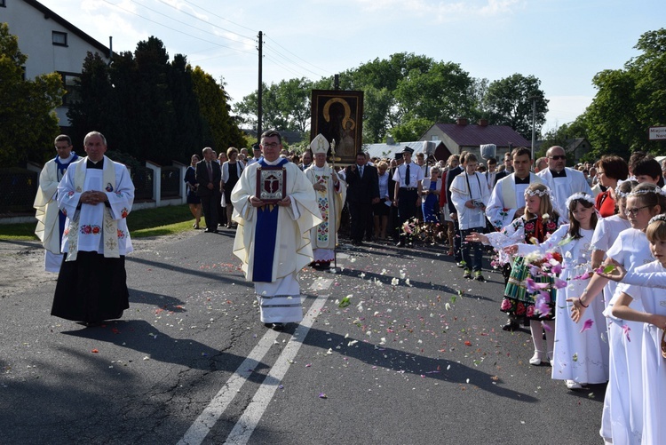 Powitanie ikony MB Częstochowskiej w Pszczonowie