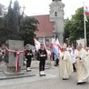 Po Mszy św. metropolita poświęcił epitafium upamiętniające pobyt św. Jana Pawła II w mieście.