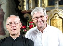 ▲	Ksiądz proboszcz Franciszek Pyrek i Józef Żur, przewodniczący Komitetu Obchodów Jubileuszu 260. rocznicy powstania kościoła.