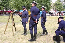 ▲	Przedwojenni radomscy policjanci.