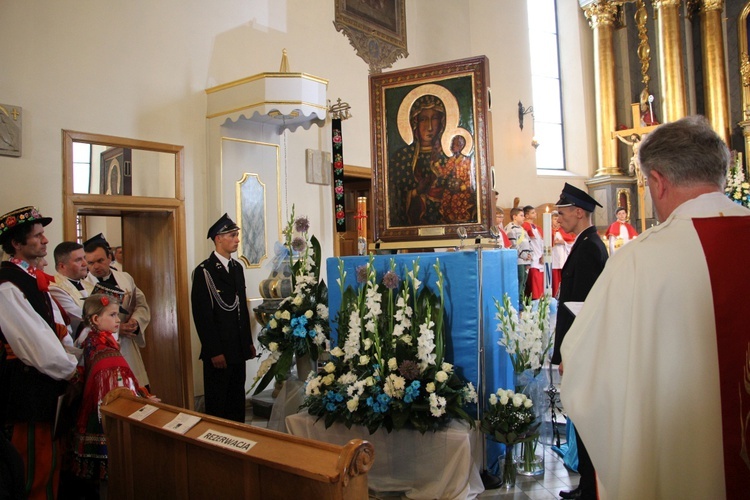 Powitanie ikony MB Częstochowskiej w parafii Świętego Ducha w Łowiczu