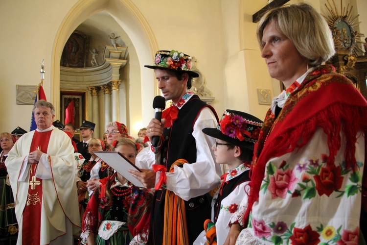 Powitanie ikony MB Częstochowskiej w parafii Świętego Ducha w Łowiczu