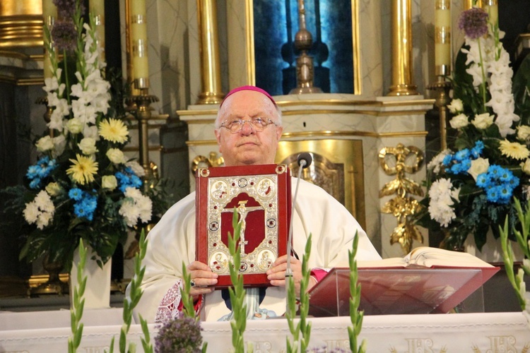 Powitanie ikony MB Częstochowskiej w parafii Świętego Ducha w Łowiczu