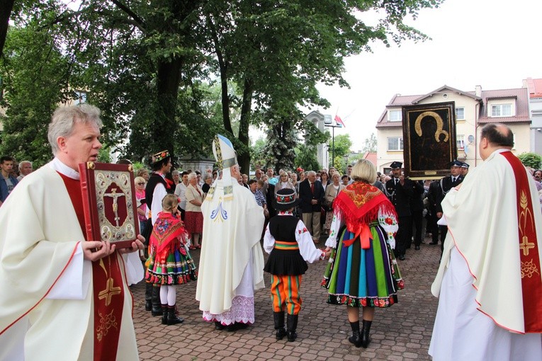 Powitanie ikony MB Częstochowskiej w parafii Świętego Ducha w Łowiczu