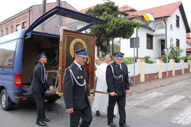 Powitanie ikony MB Częstochowskiej w parafii Świętego Ducha w Łowiczu