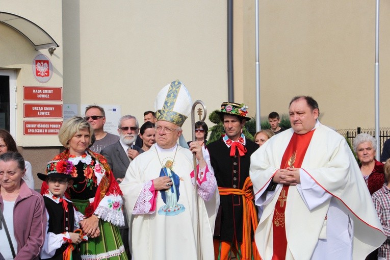Powitanie ikony MB Częstochowskiej w parafii Świętego Ducha w Łowiczu