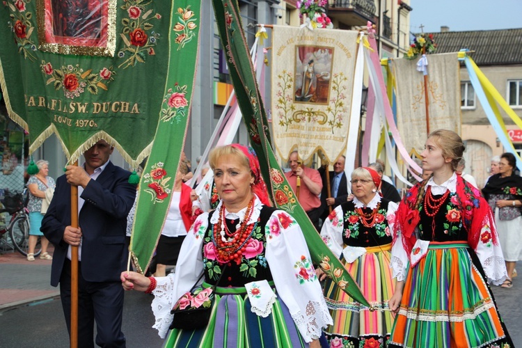 Powitanie ikony MB Częstochowskiej w parafii Świętego Ducha w Łowiczu