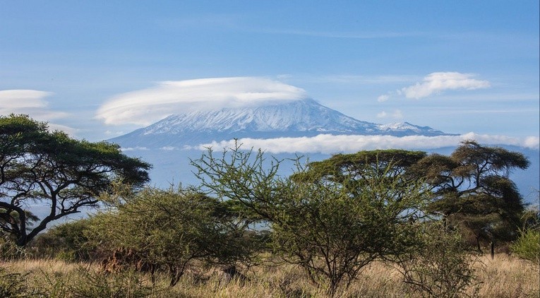 Kobiety chcą rozegrać mecz piłkarski na szczycie Kilimandżaro