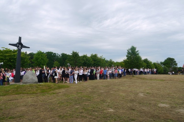 Spotkanie szkół świętych i błogosławionych w Zabawie