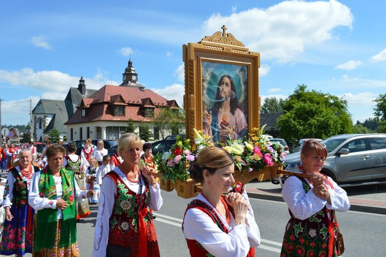 Procesja z widokiem na Tatry w Miętustwie