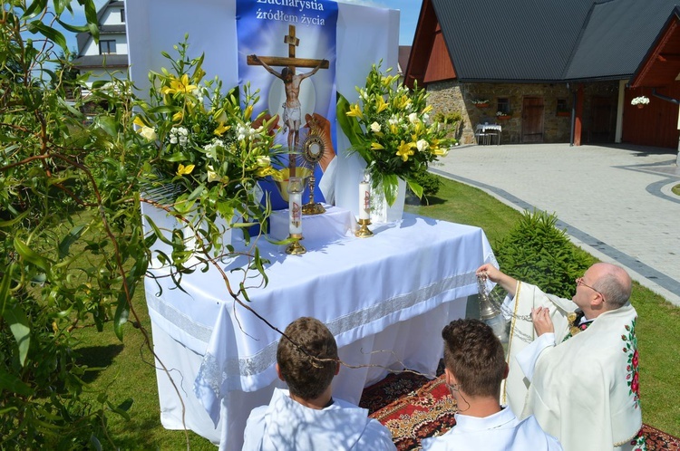 Procesja z widokiem na Tatry w Miętustwie