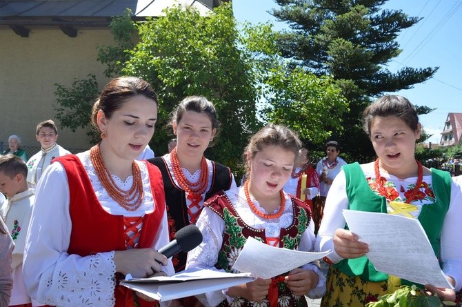 Procesja z widokiem na Tatry w Miętustwie