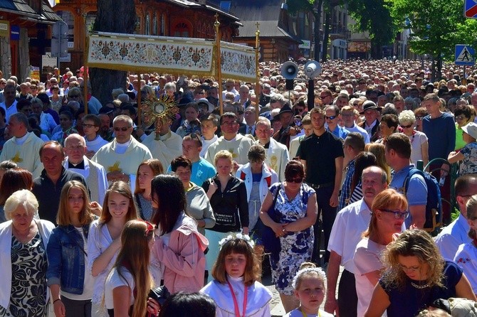 Najświętszy sakrament na Krupówkach